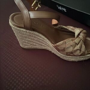 Cocah wedge size 5.5 size brown to wear with anything